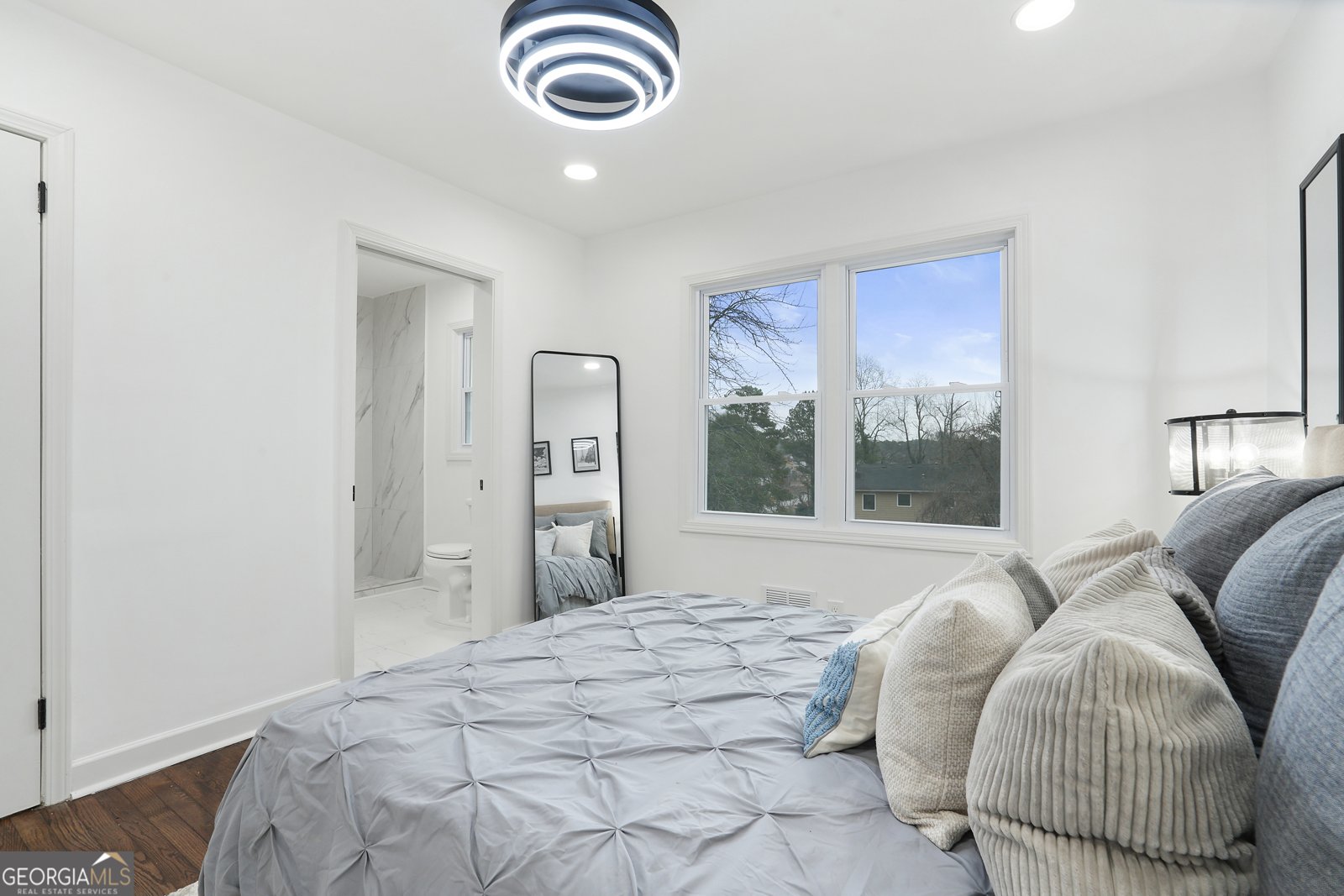 2724 Larkspur Drive Atlanta - 17