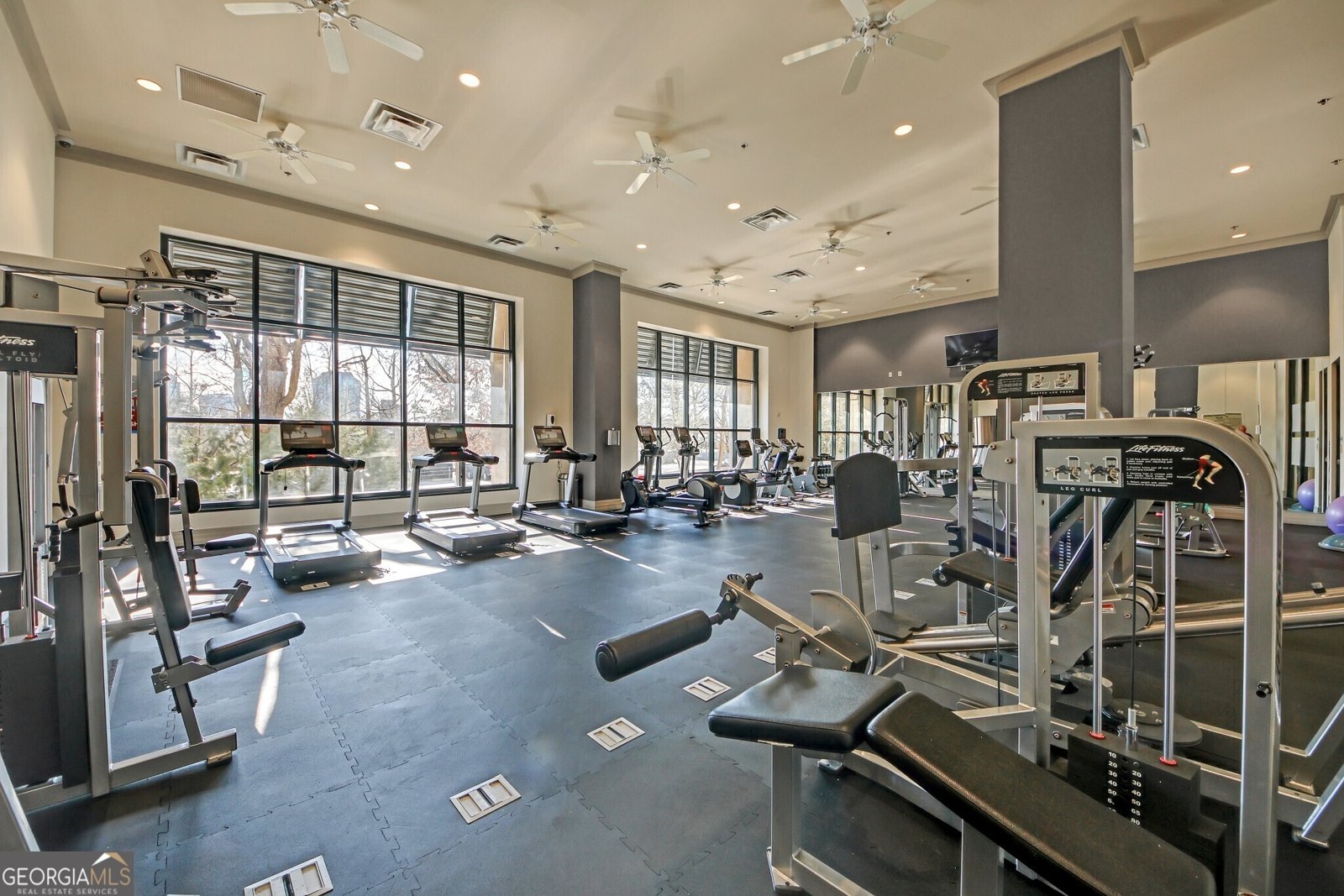 3040 Peachtree Road Atlanta - 27