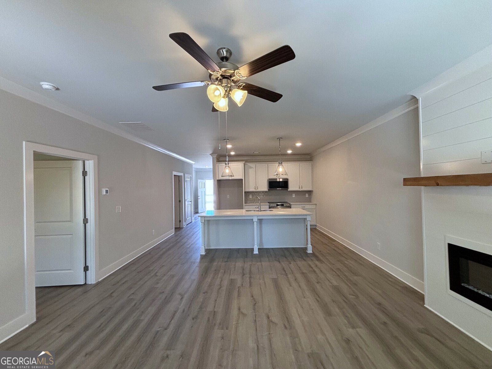 28 Village Court Cleveland - 10
