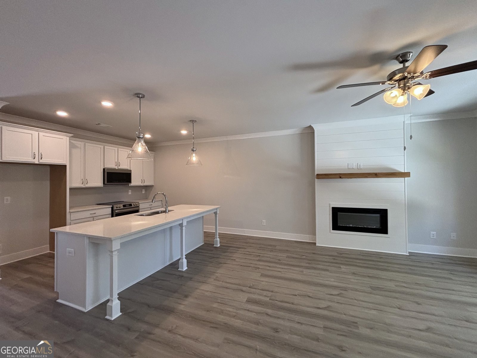 28 Village Court Cleveland - 11