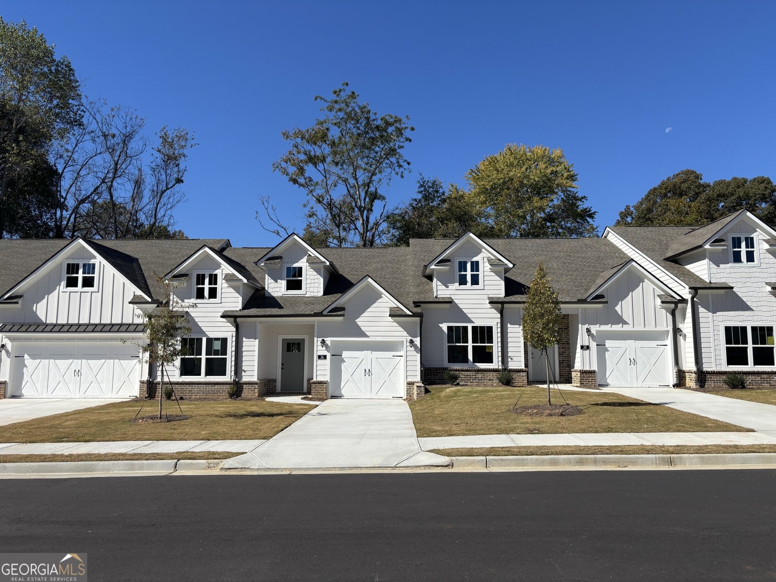 28 Village Court Cleveland - 3