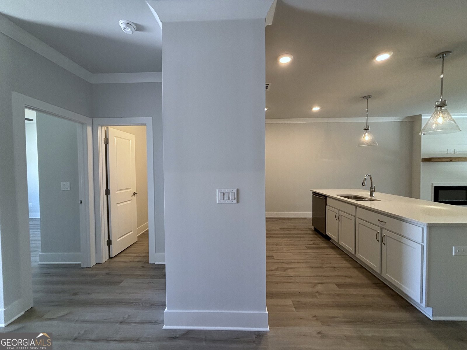 28 Village Court Cleveland - 9