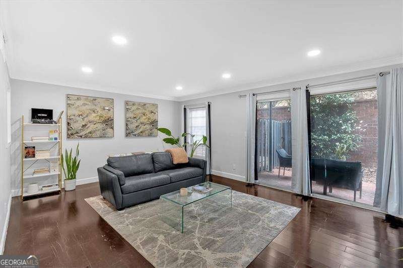 6851 Roswell Road Atlanta - 1