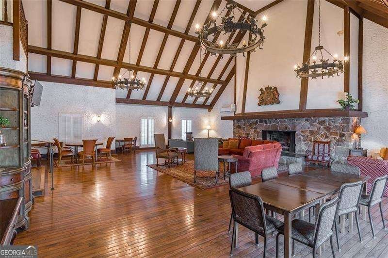6851 Roswell Road Atlanta - 29