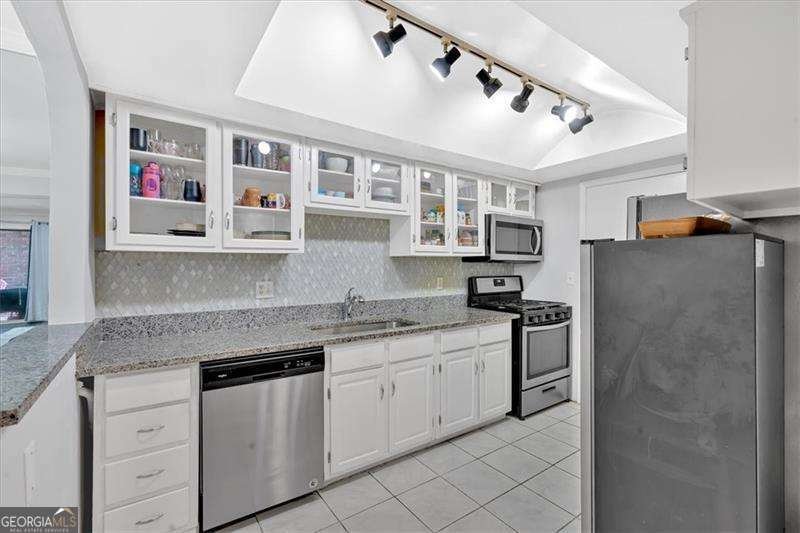 6851 Roswell Road Atlanta - 8