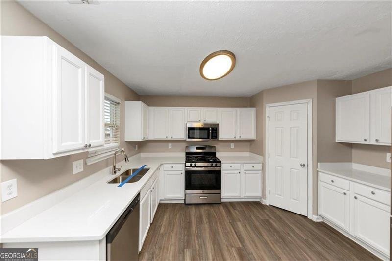 2114 BLACK OAK Lane Ellenwood - 11