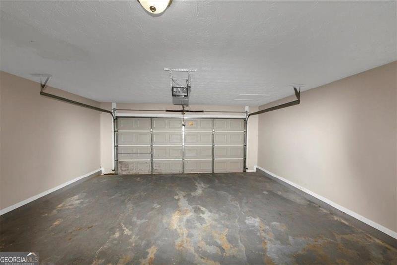 2114 BLACK OAK Lane Ellenwood - 37