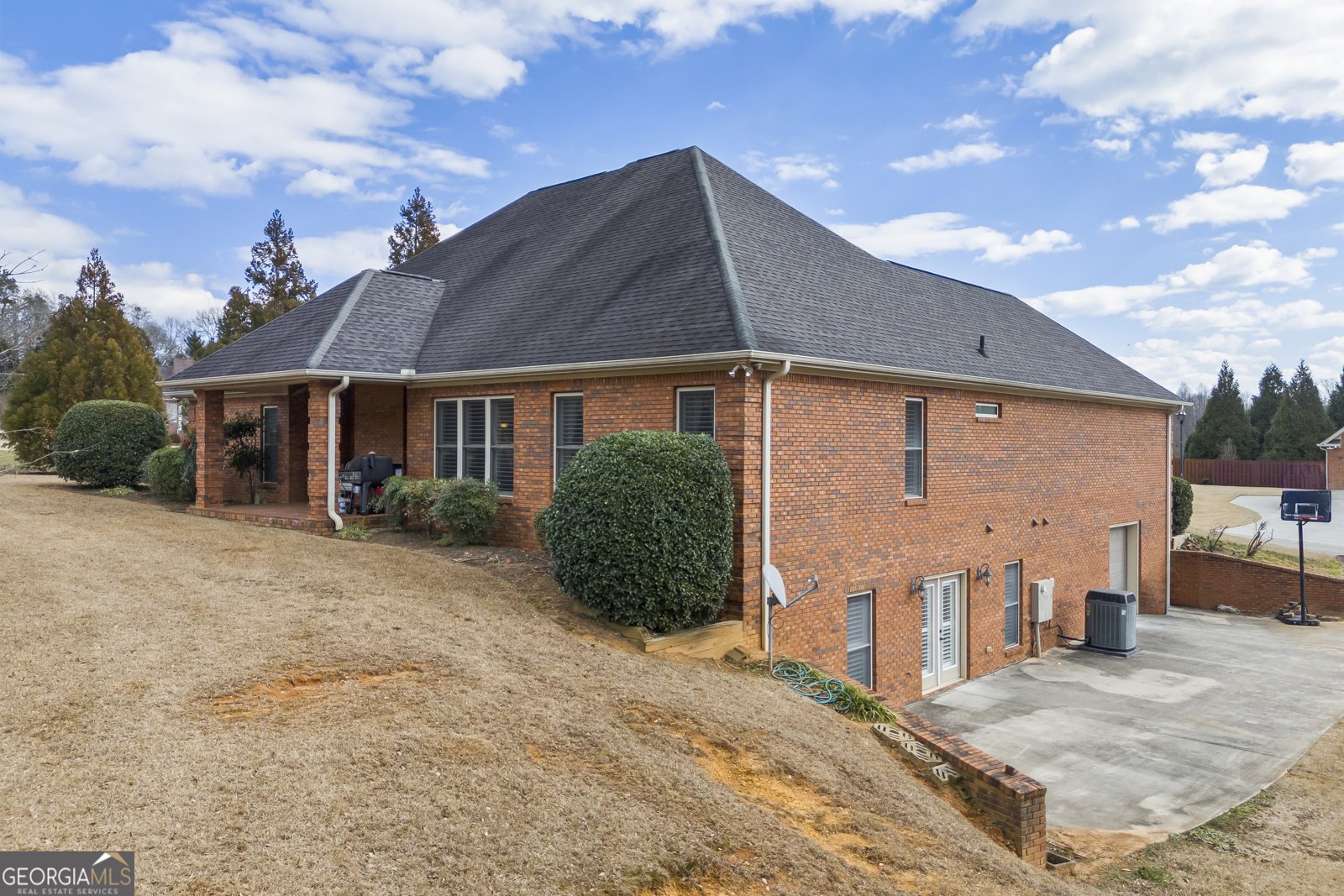 28 Huntington Drive Lavonia - 63