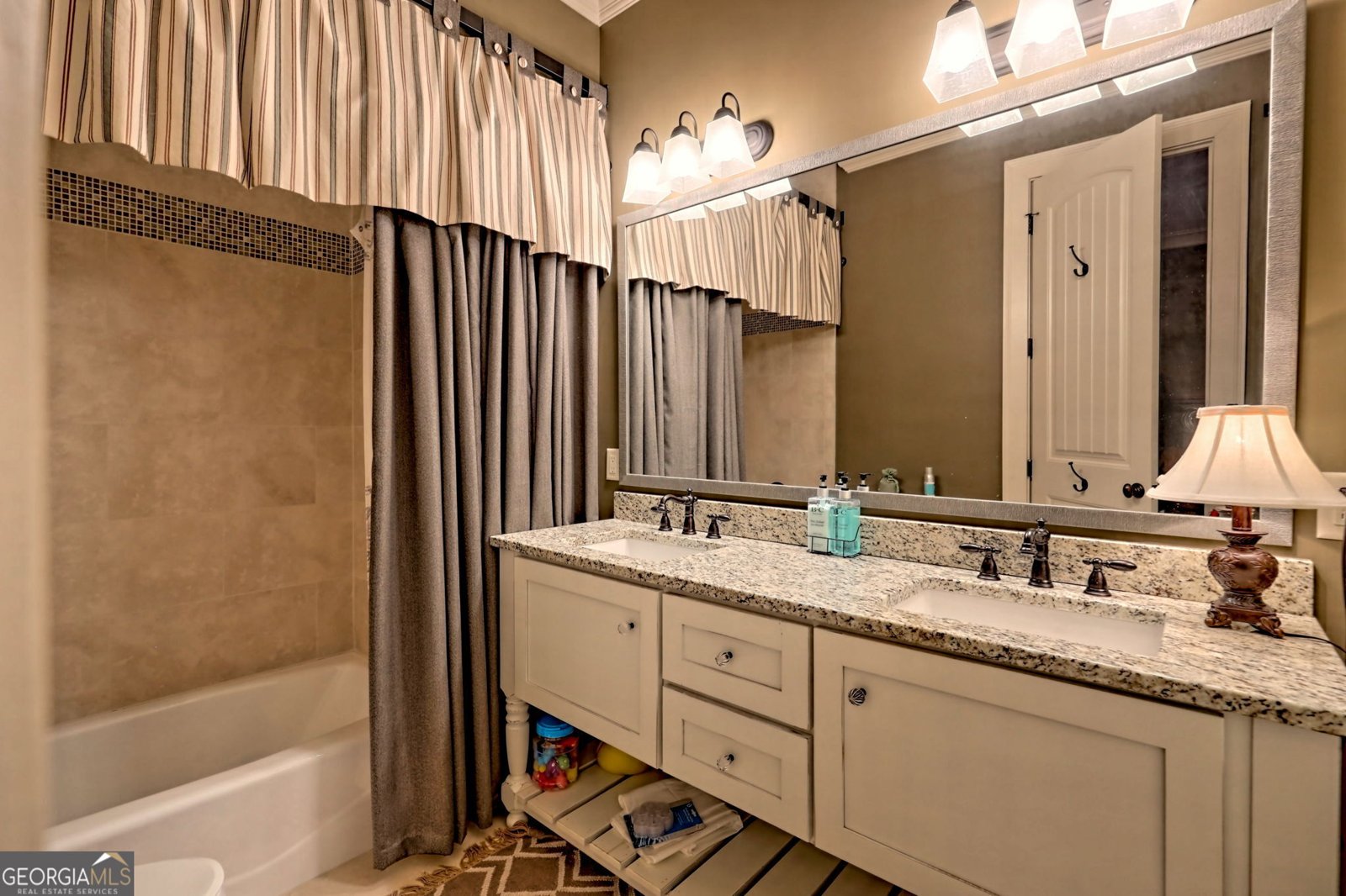 689 Waterfall Drive Clayton - 48