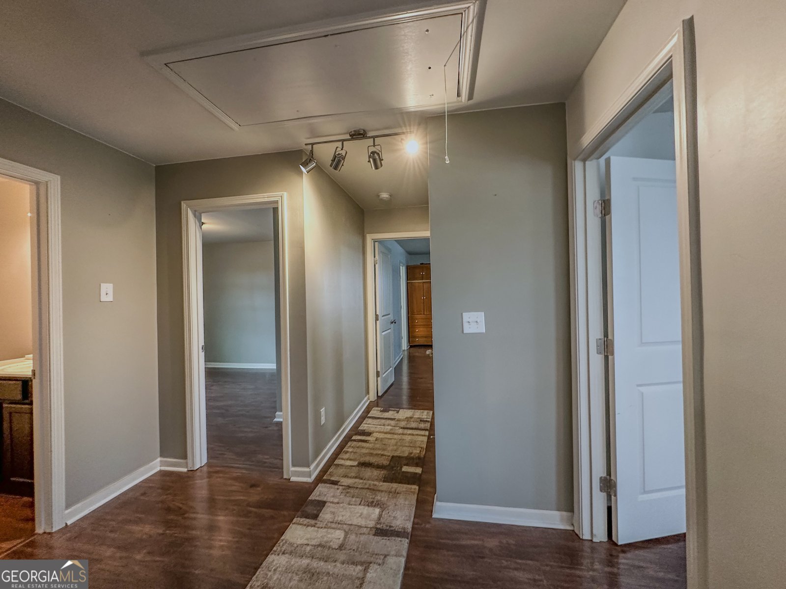 707 INDEPENDENCE Avenue Pendergrass - 19