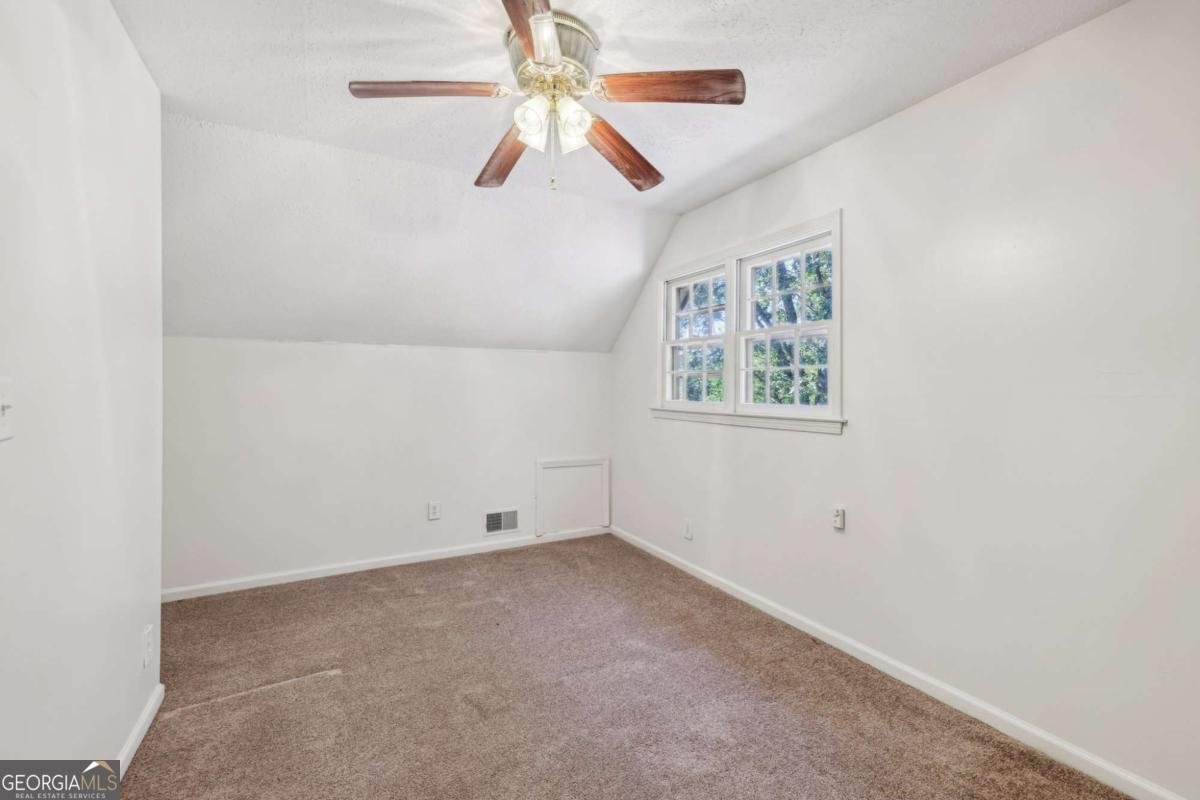 19 Roving Hills Circle Cartersville - 32