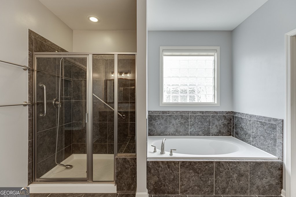 6815 Flagstone Way Flowery Branch - 32