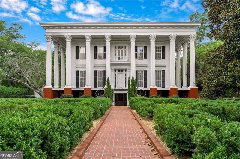 570 Prince Avenue Athens - 1