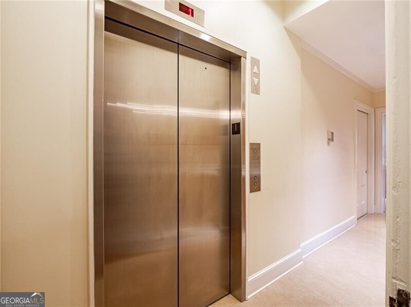 570 Prince Avenue Athens - 19