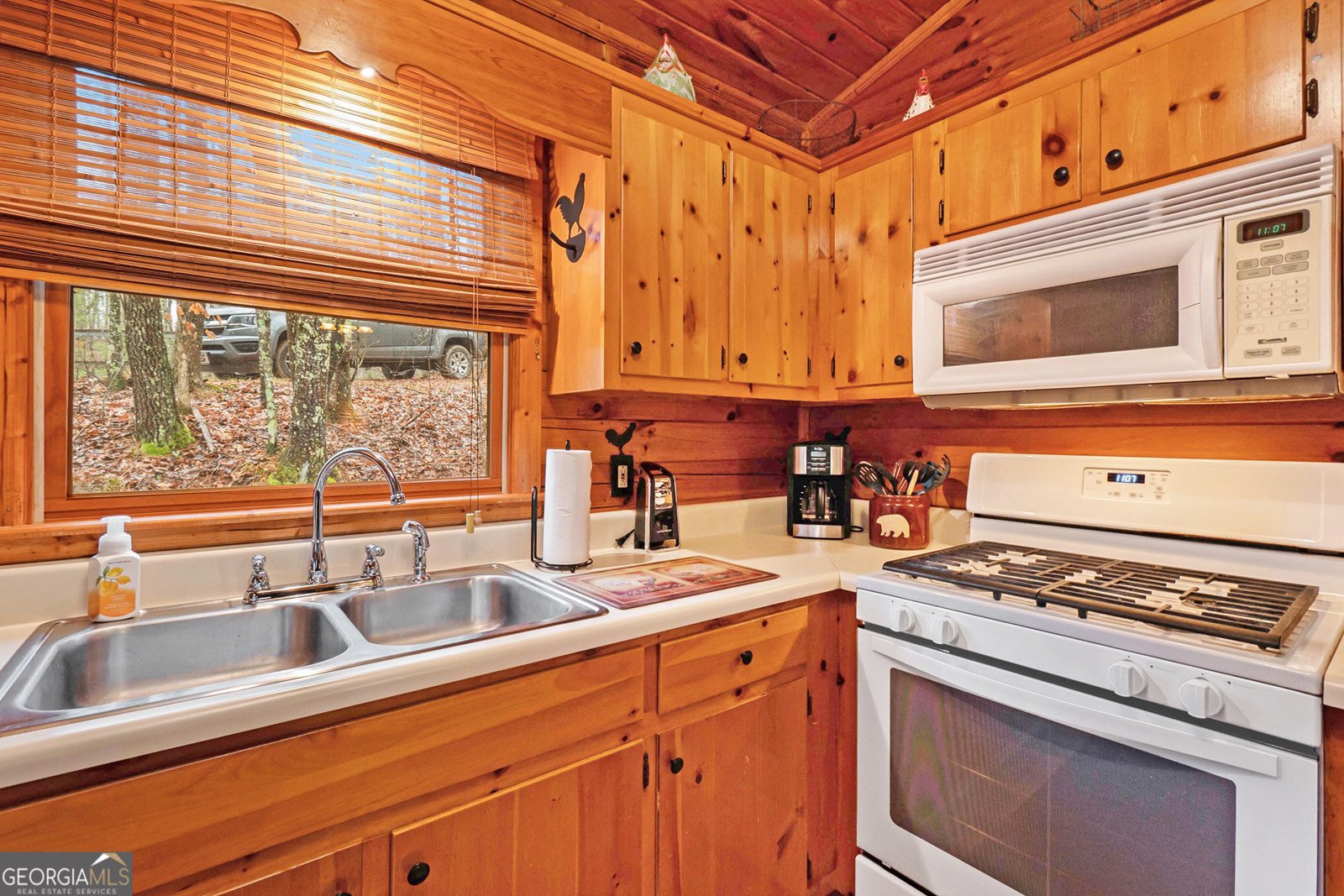 77 Brittany Lane Cherry Log - 24
