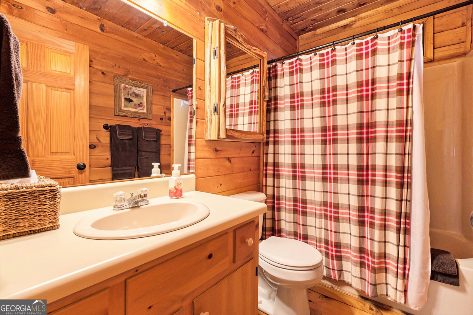 77 Brittany Lane Cherry Log - 32