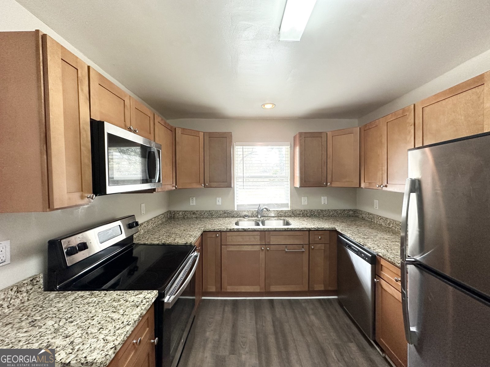 2284 Headland Drive East Point - 5