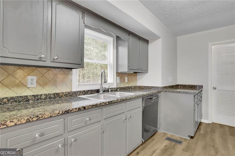 4179 White Road Snellville - 11