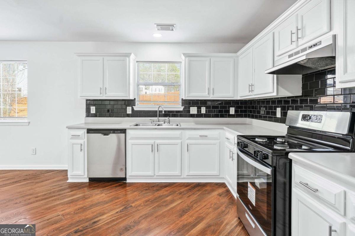 6800 Bells Landing Way Rex - 11