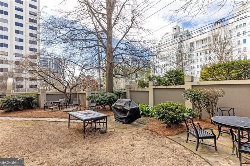 2499 Peachtree Road Atlanta - 25