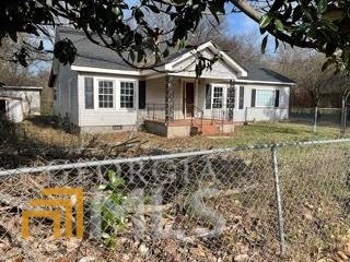 98 Woodruff Street Silver Creek - 1