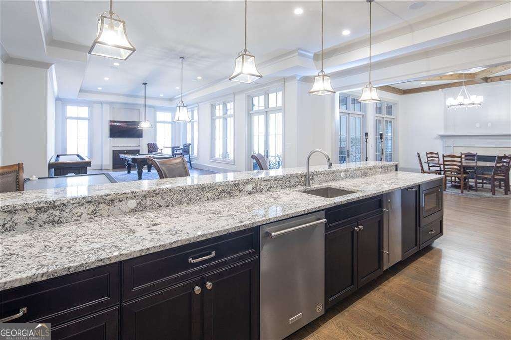 5152 BOULDER BLUFF Way Suwanee - 51