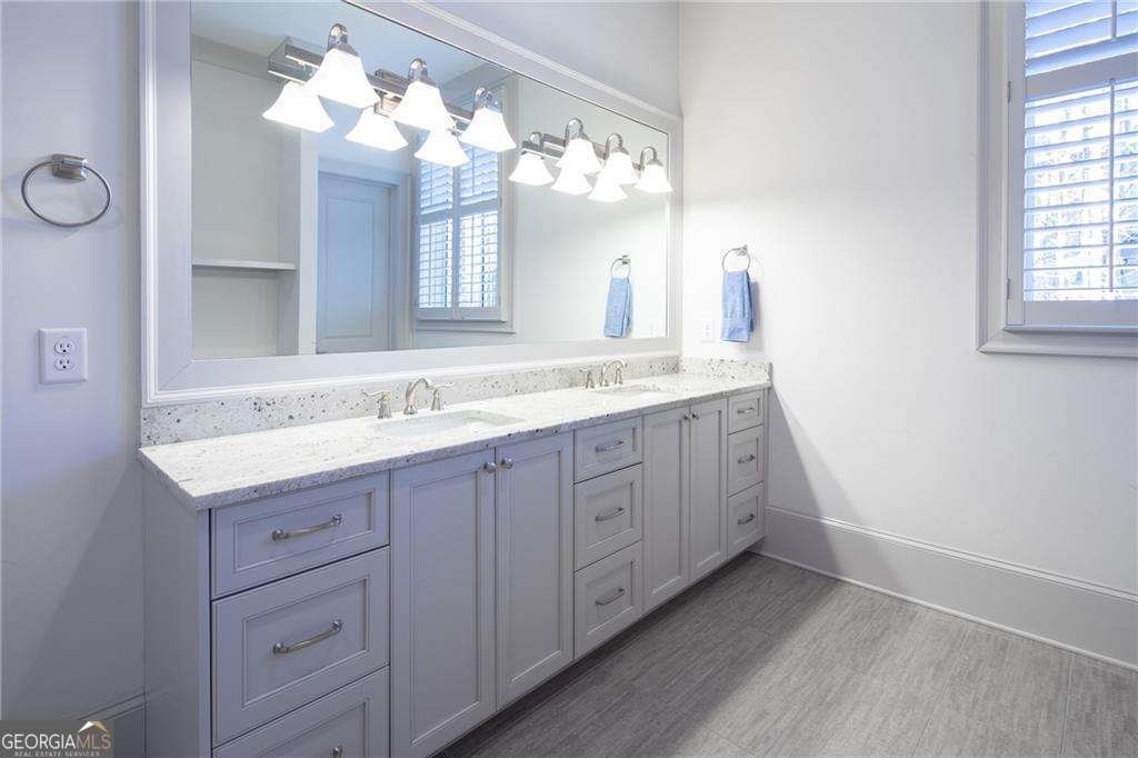 5152 BOULDER BLUFF Way Suwanee - 57