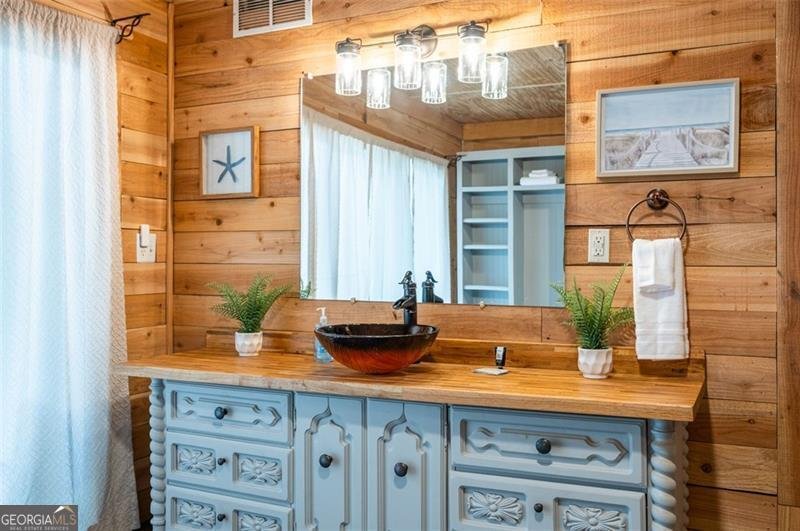 4297 EARNEY Road Woodstock - 4