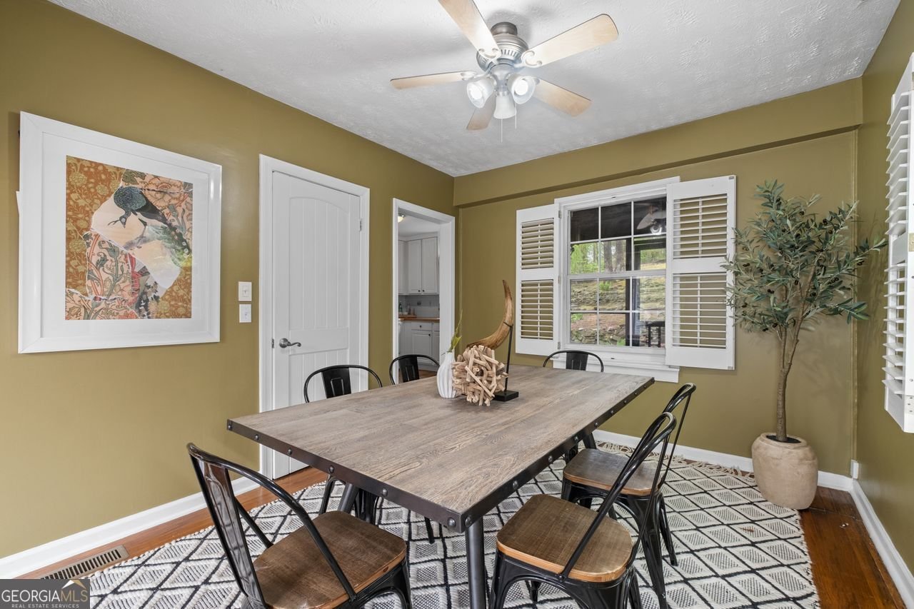 2597 Elsinore Street East Point - 15