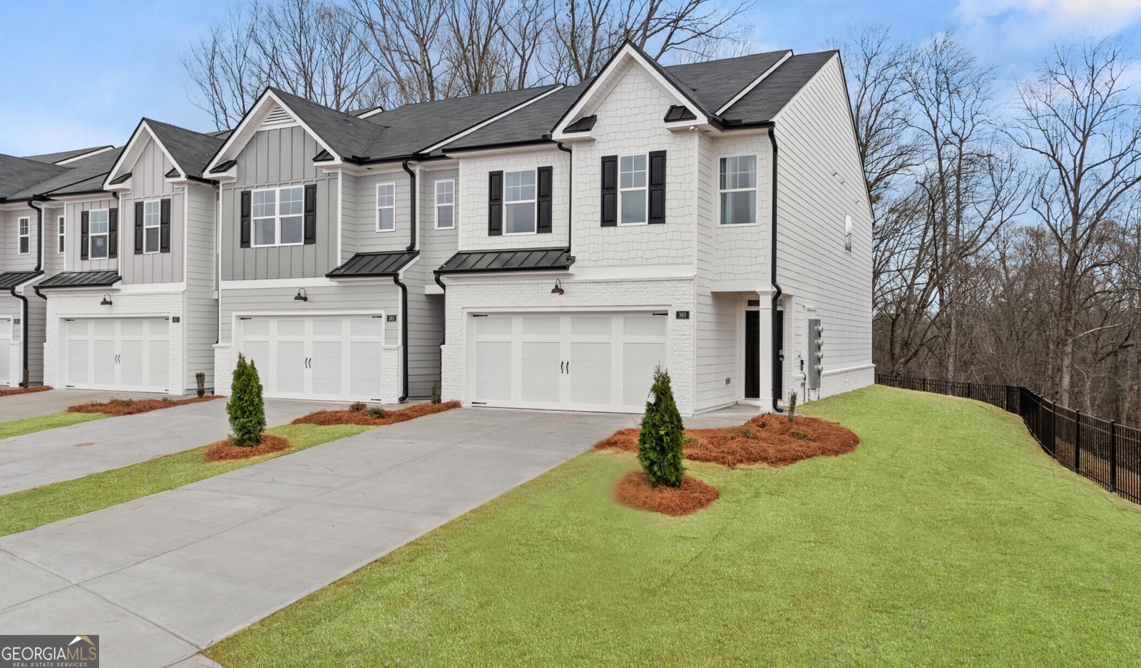 321 Sound Circle Stockbridge - 1