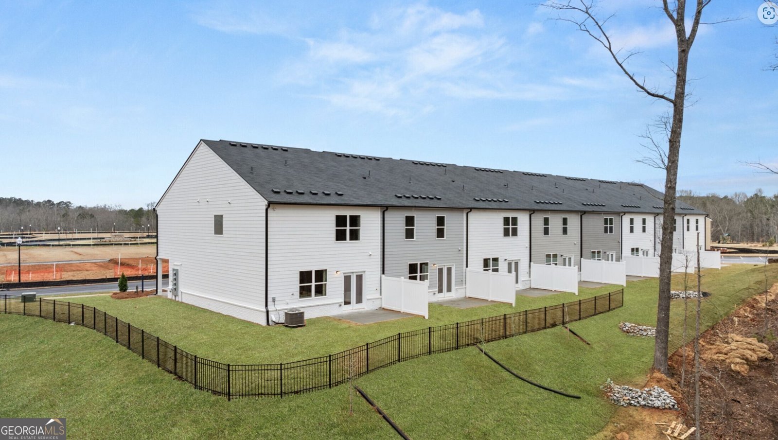 321 Sound Circle Stockbridge - 32