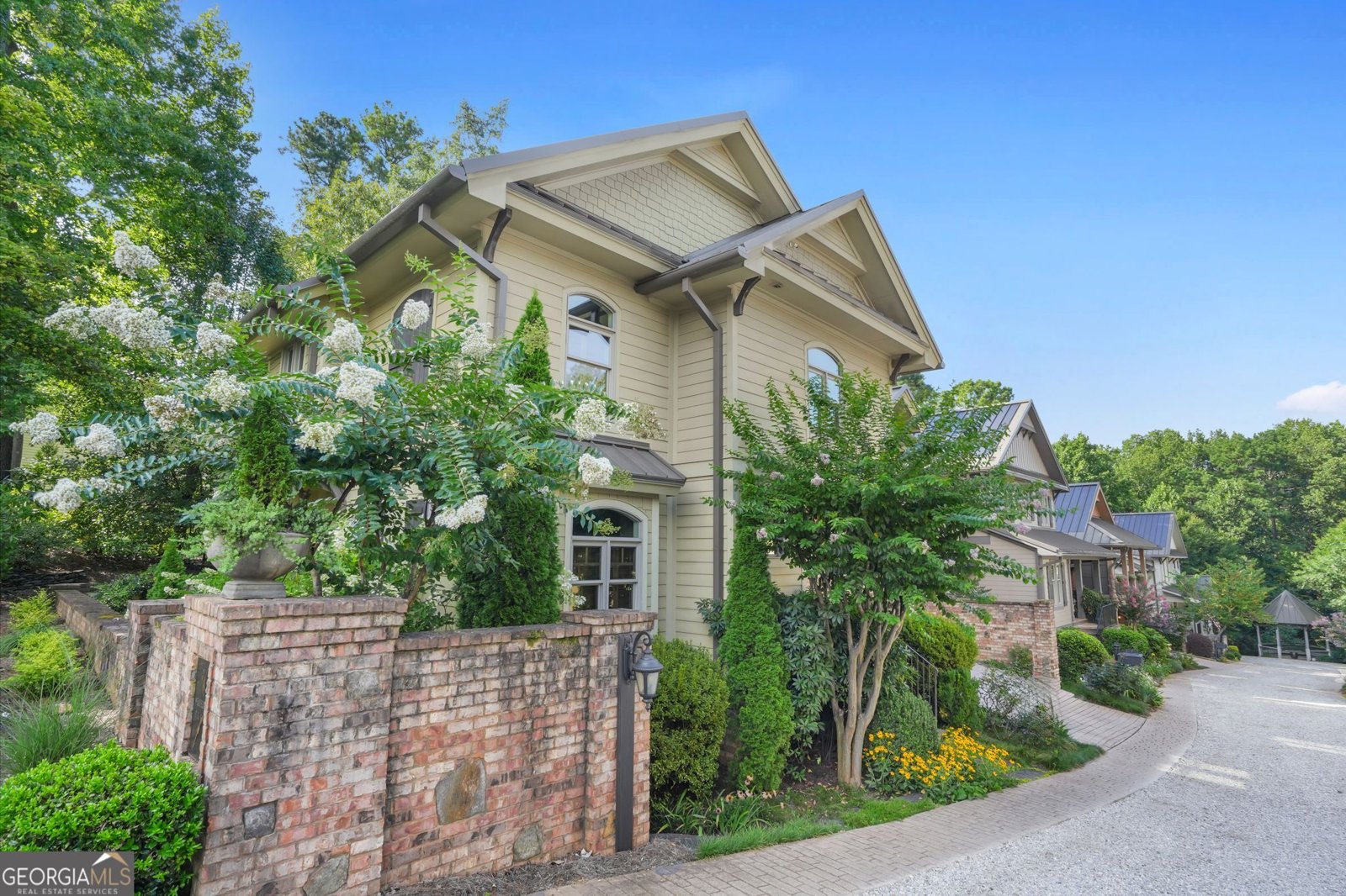 105 Weatherford Place Roswell - 1