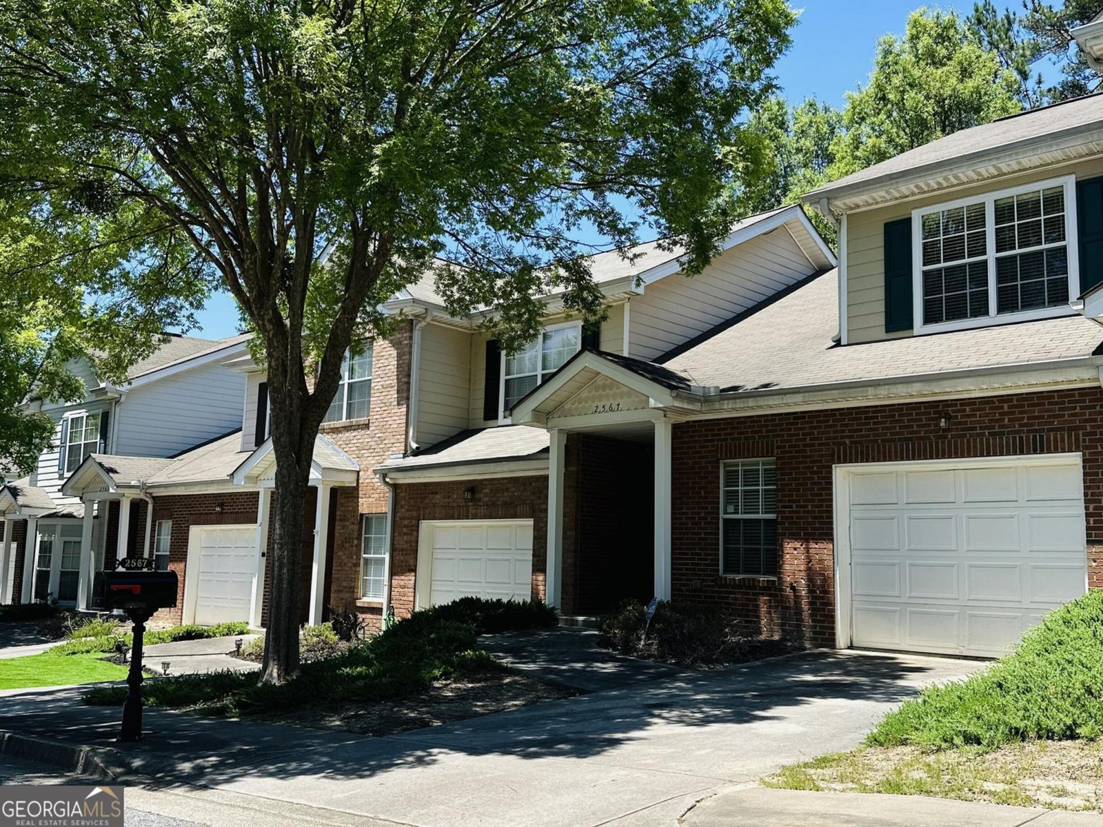 2567 Laurel Circle Atlanta - 2
