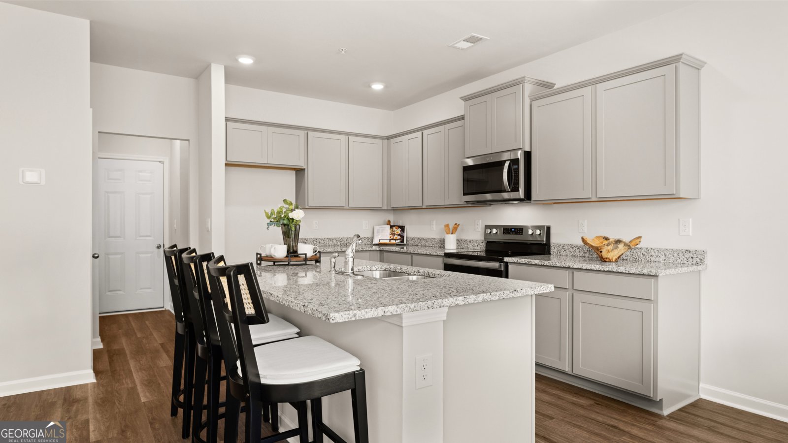 305 Sound Circle Stockbridge - 12