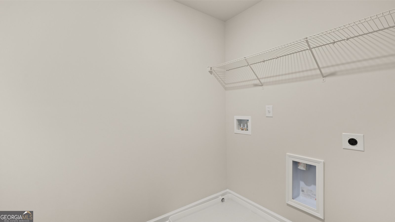 305 Sound Circle Stockbridge - 31