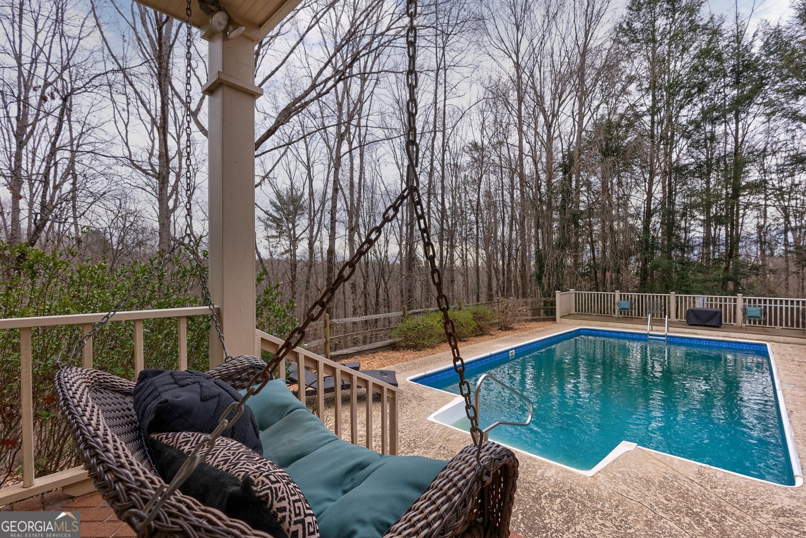 254 Ridgewood Road Clarkesville - 23