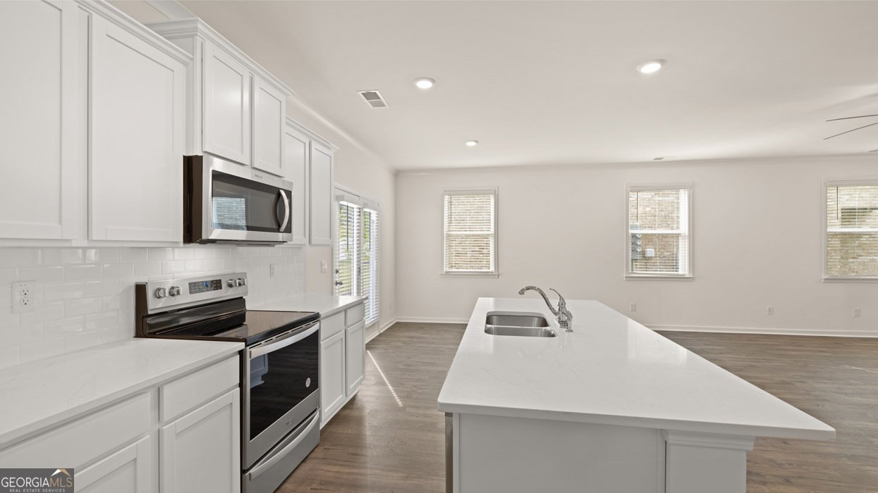 297 Sound Circle Stockbridge - 10