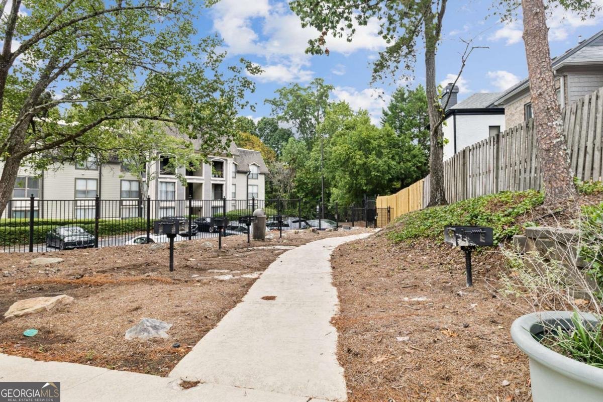 2657 Lenox Road Atlanta - 26