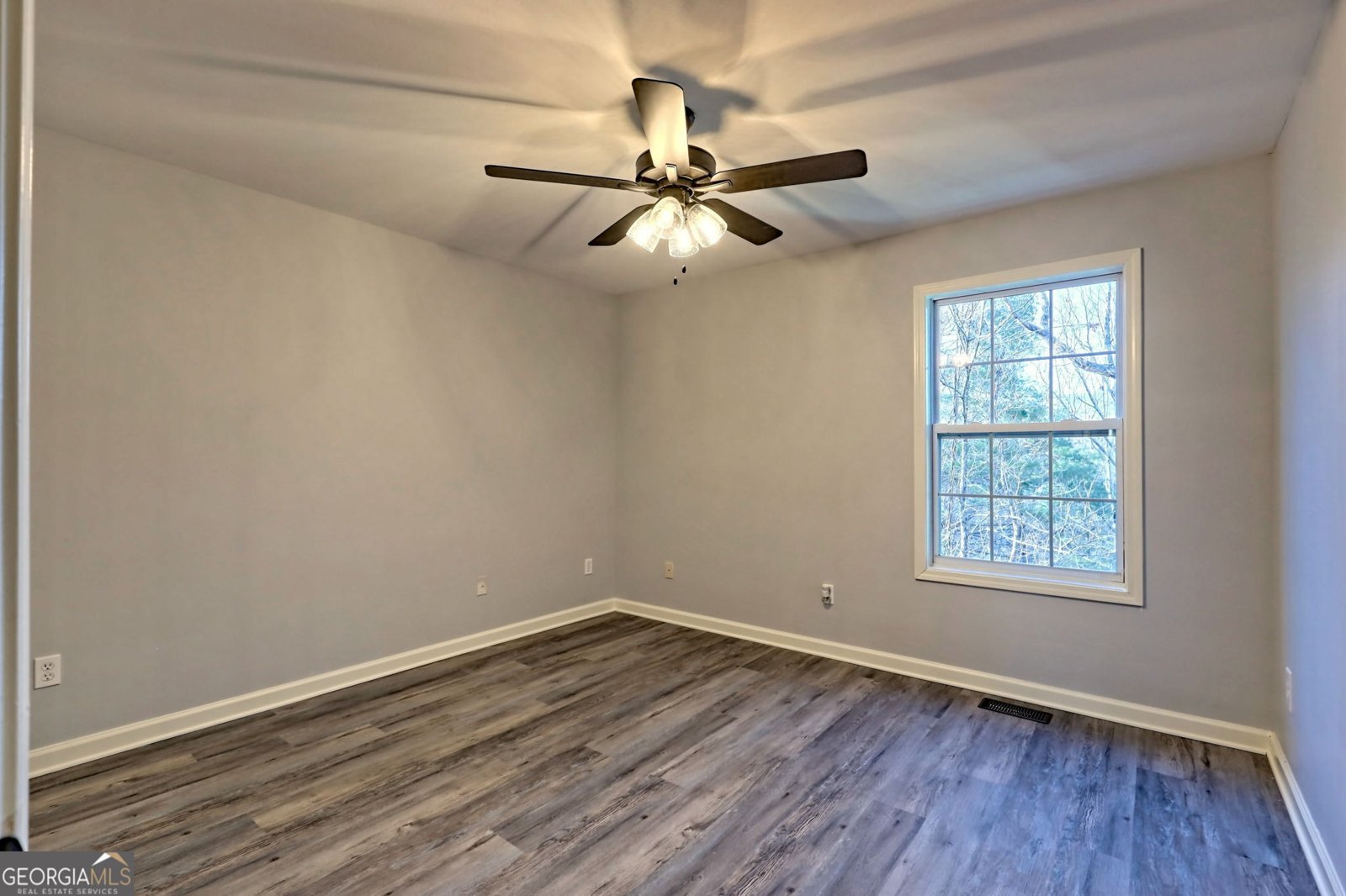 150 Blue Jay Road Clarkesville - 24