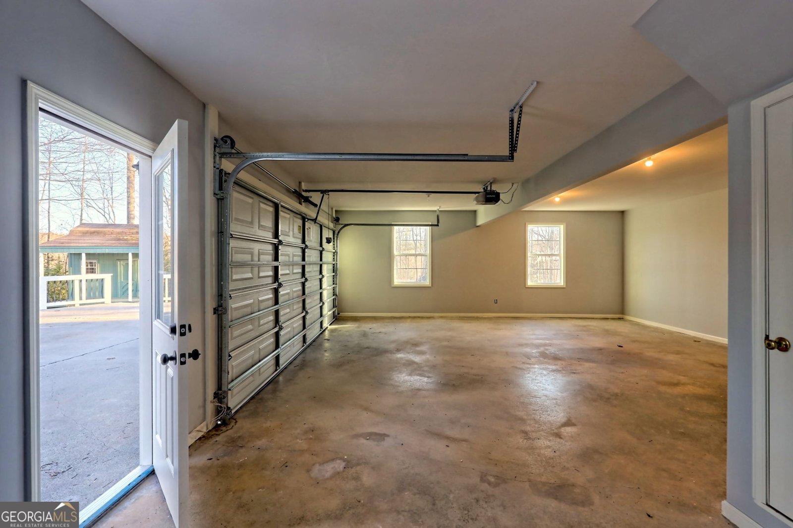 150 Blue Jay Road Clarkesville - 77