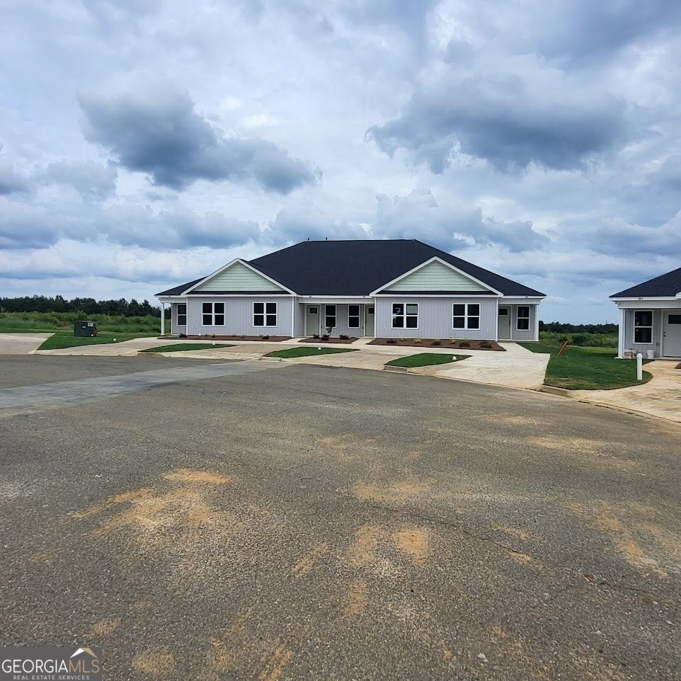 802 Castle Couirt Hawkinsville - 1