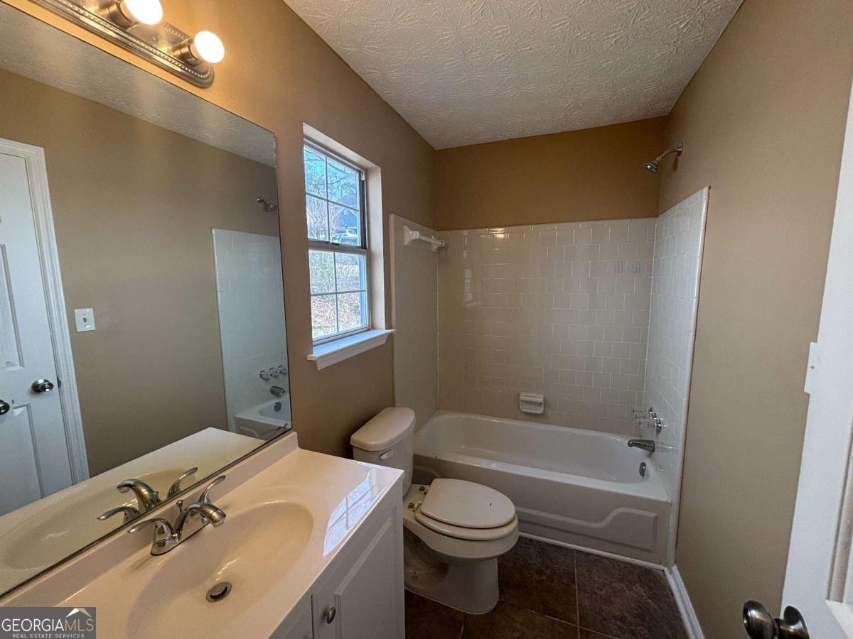 754 Shore Drive Lithonia - 13