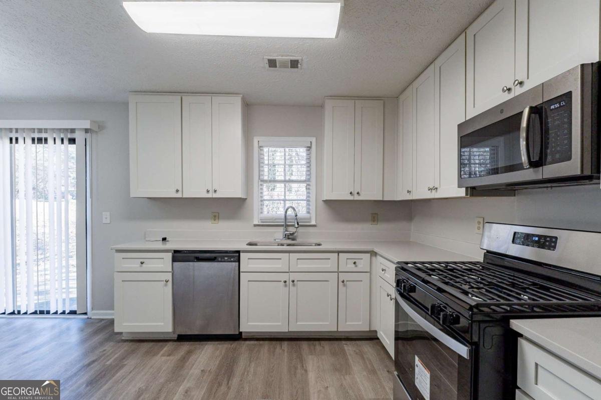 5725 Twain Drive Ellenwood - 4
