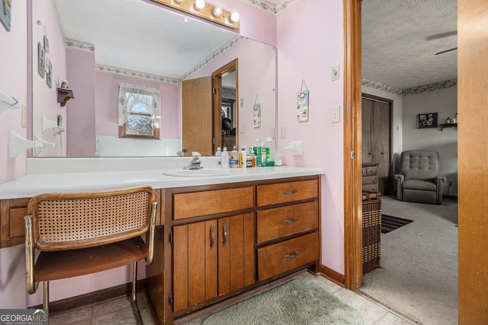 255 Barnett Road Road Hampton - 19