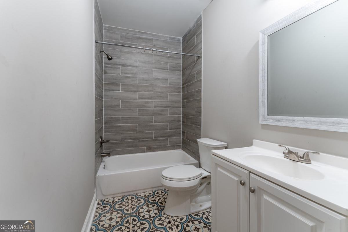 2711 Glenwood Avenue Atlanta - 24