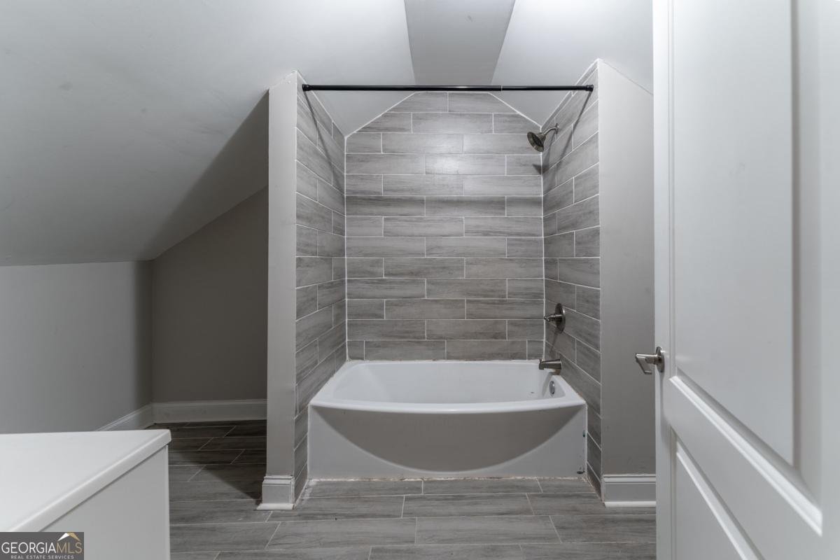 2711 Glenwood Avenue Atlanta - 34