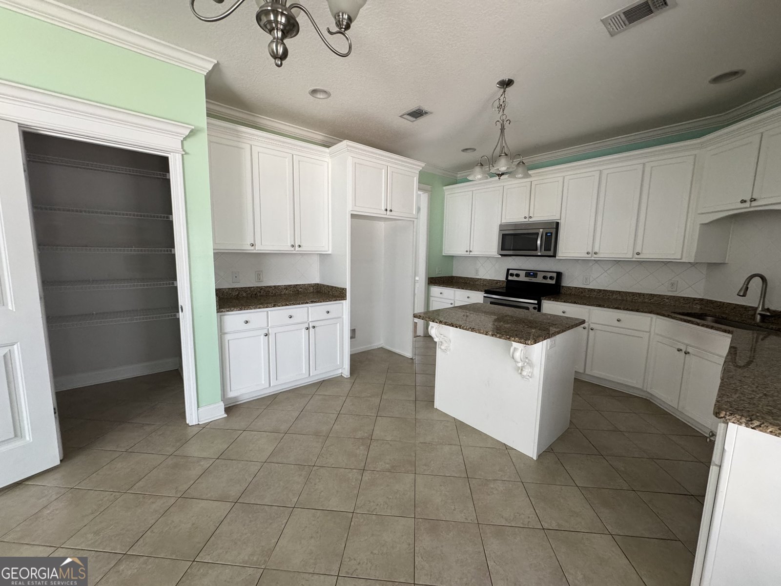 709 Eden Lane Hinesville - 14
