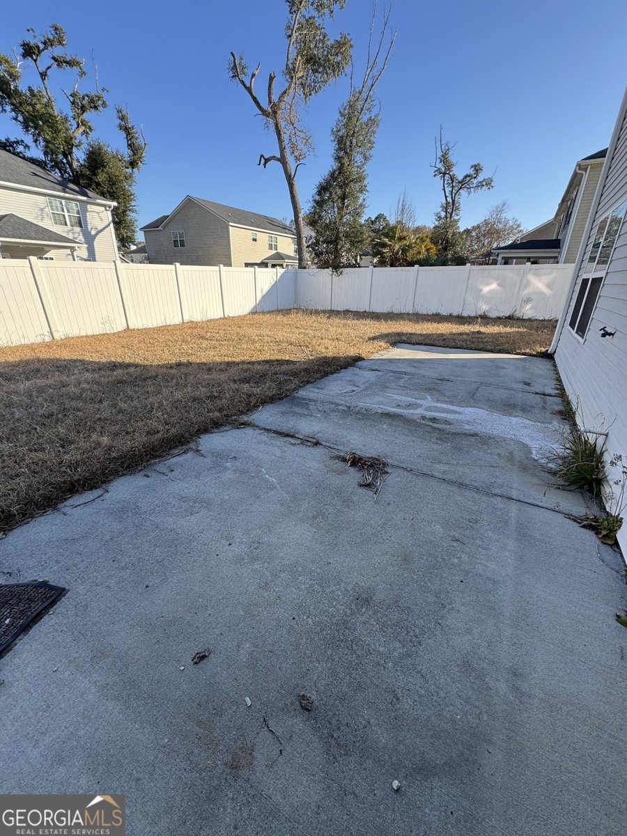 709 Eden Lane Hinesville - 36