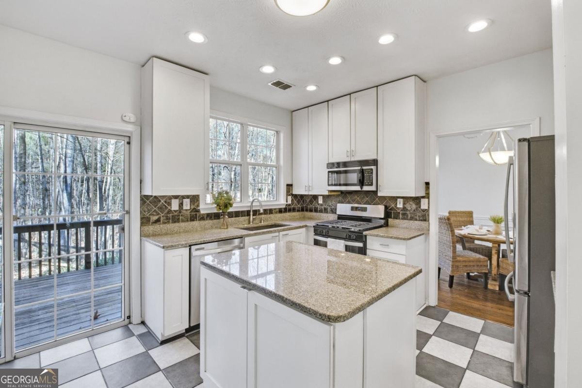 130 Sable Pointe Drive Milton - 8