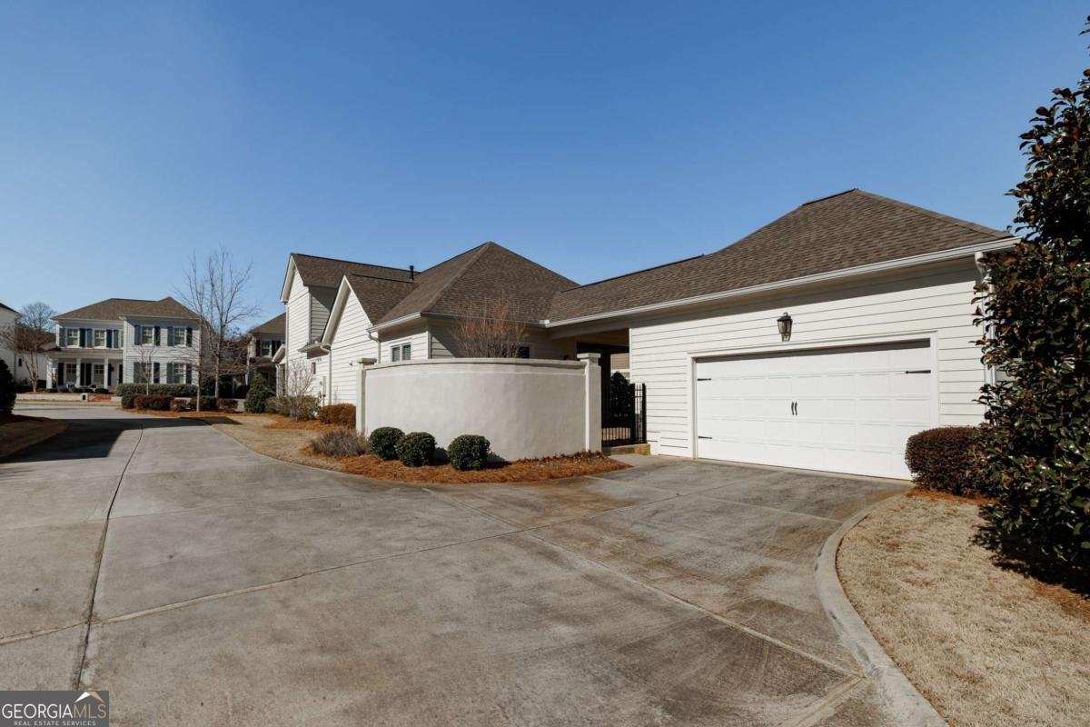 2990 Greenleffe Drive Statham - 34